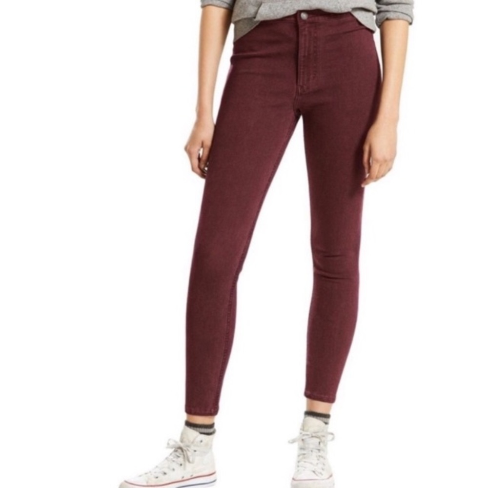Levi’s Runaround Super Skinny maroon stretch jeans with pockets